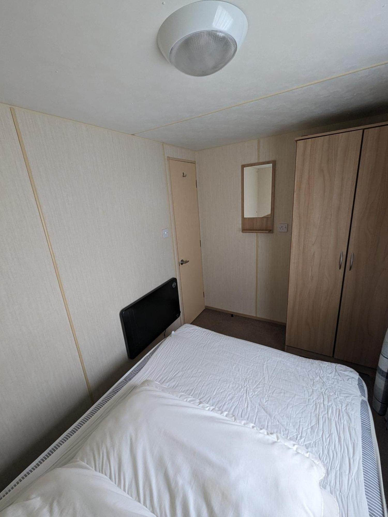 3 Bedroom Caravan, Sleeps 8 Lyons Lido Beach Prestatyn Buitenkant foto