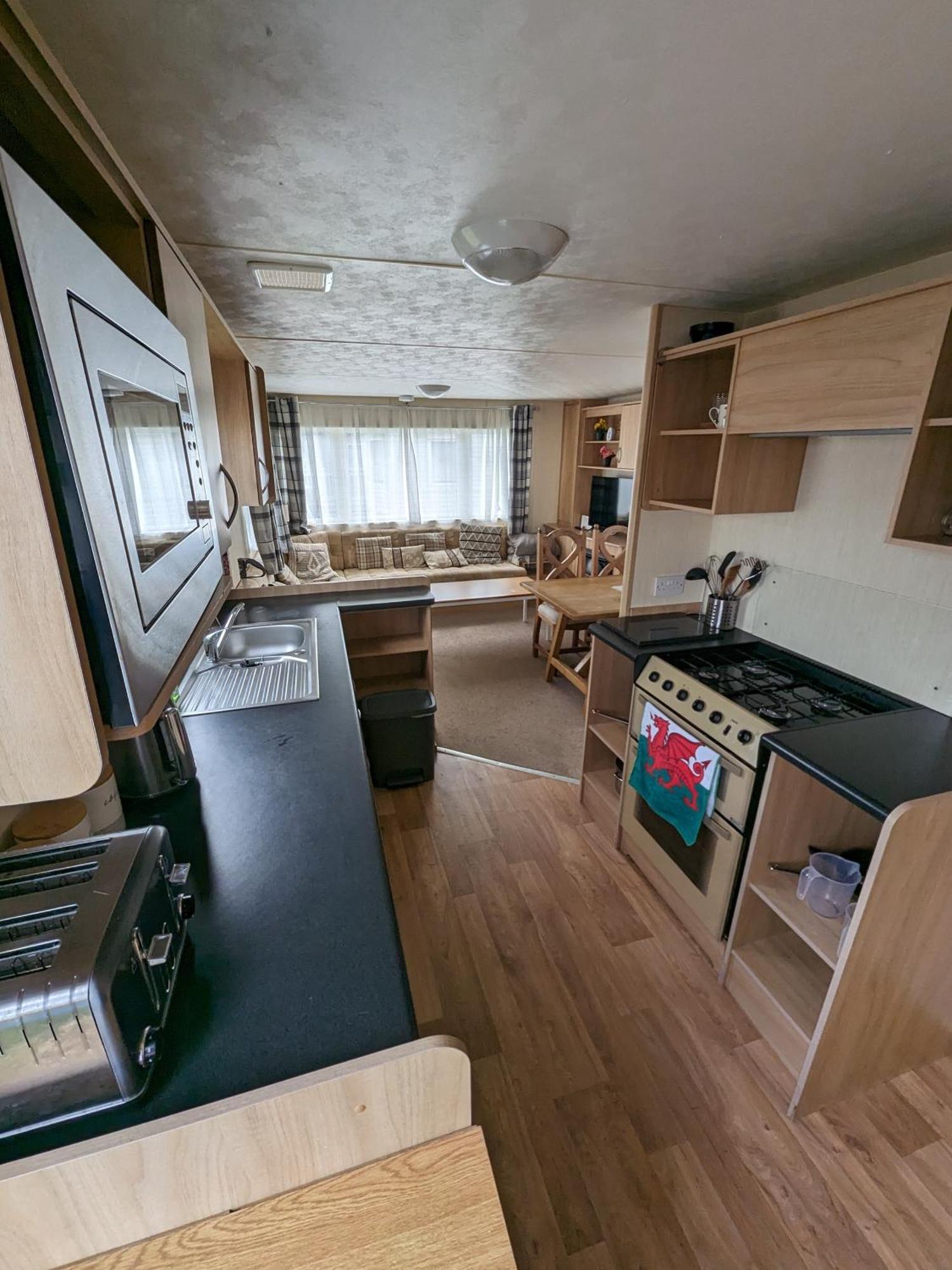 3 Bedroom Caravan, Sleeps 8 Lyons Lido Beach Prestatyn Buitenkant foto