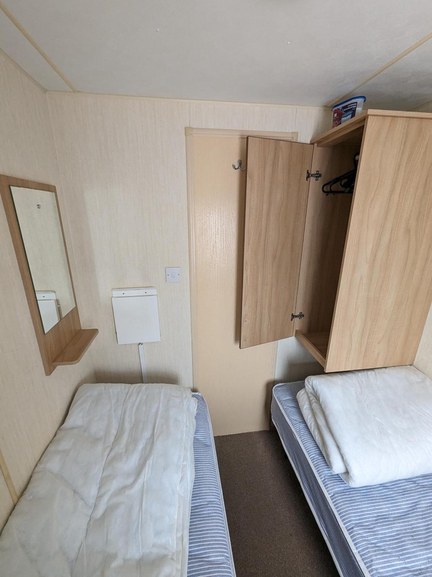 3 Bedroom Caravan, Sleeps 8 Lyons Lido Beach Prestatyn Buitenkant foto