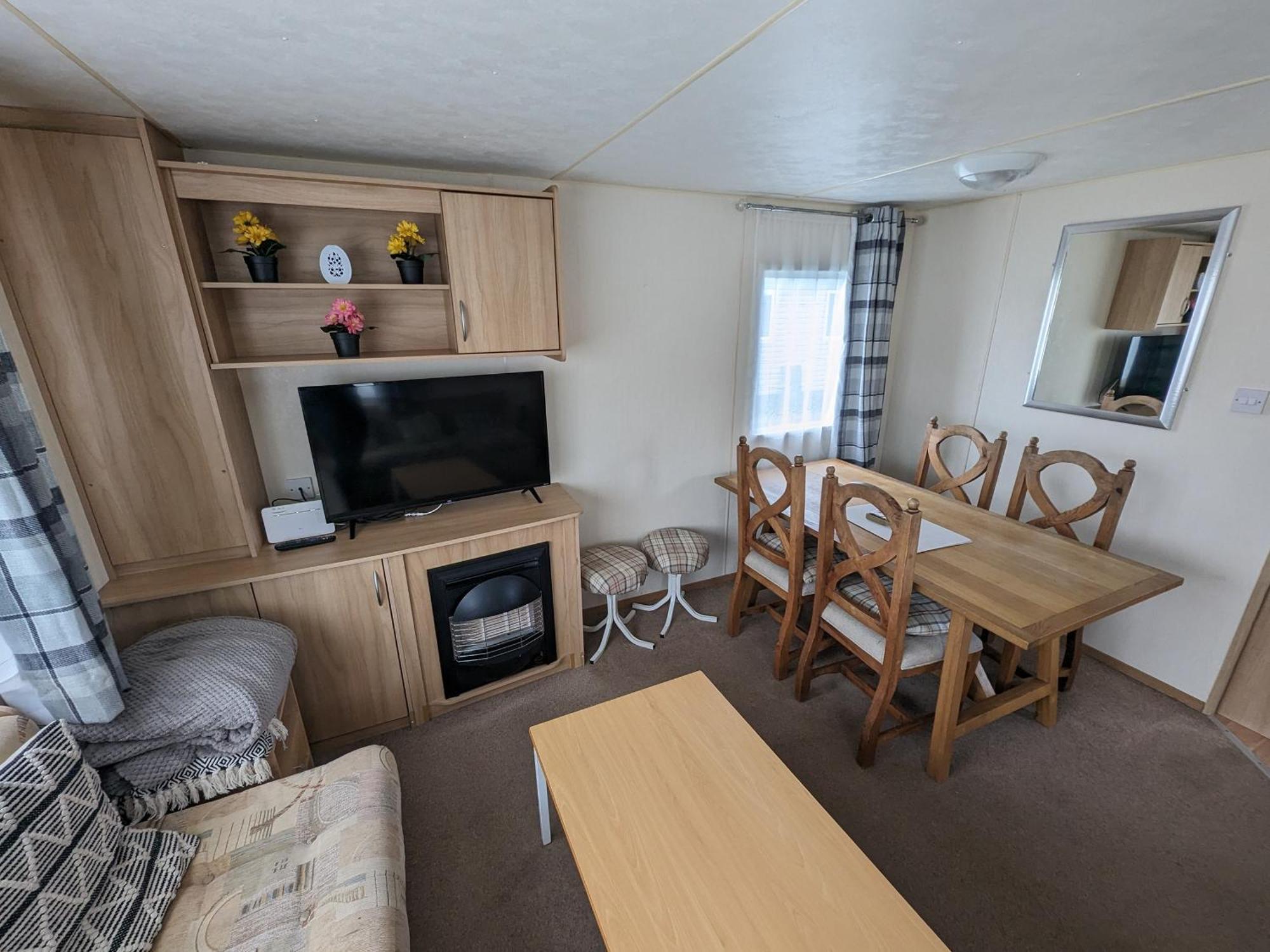 3 Bedroom Caravan, Sleeps 8 Lyons Lido Beach Prestatyn Buitenkant foto